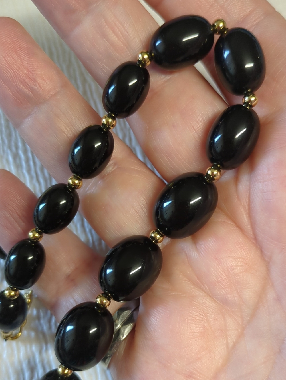 ☀️R63 Monet Black Bead 16" Necklace with Gold Accents - Signed clasp and tag - Picture 5 of 8